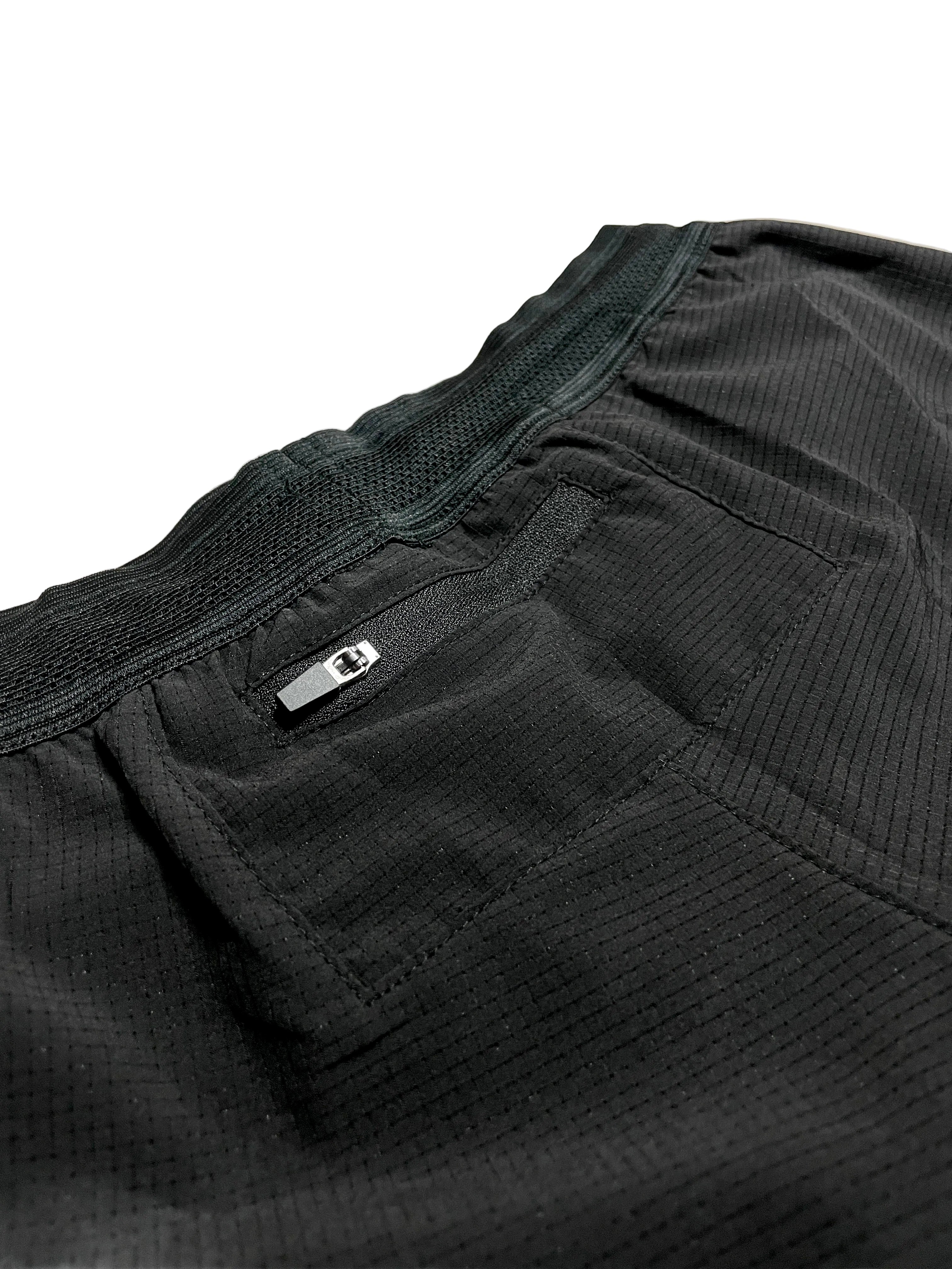 Woman’s running shorts light soft pockets storage marathon hyrox drawstring black 