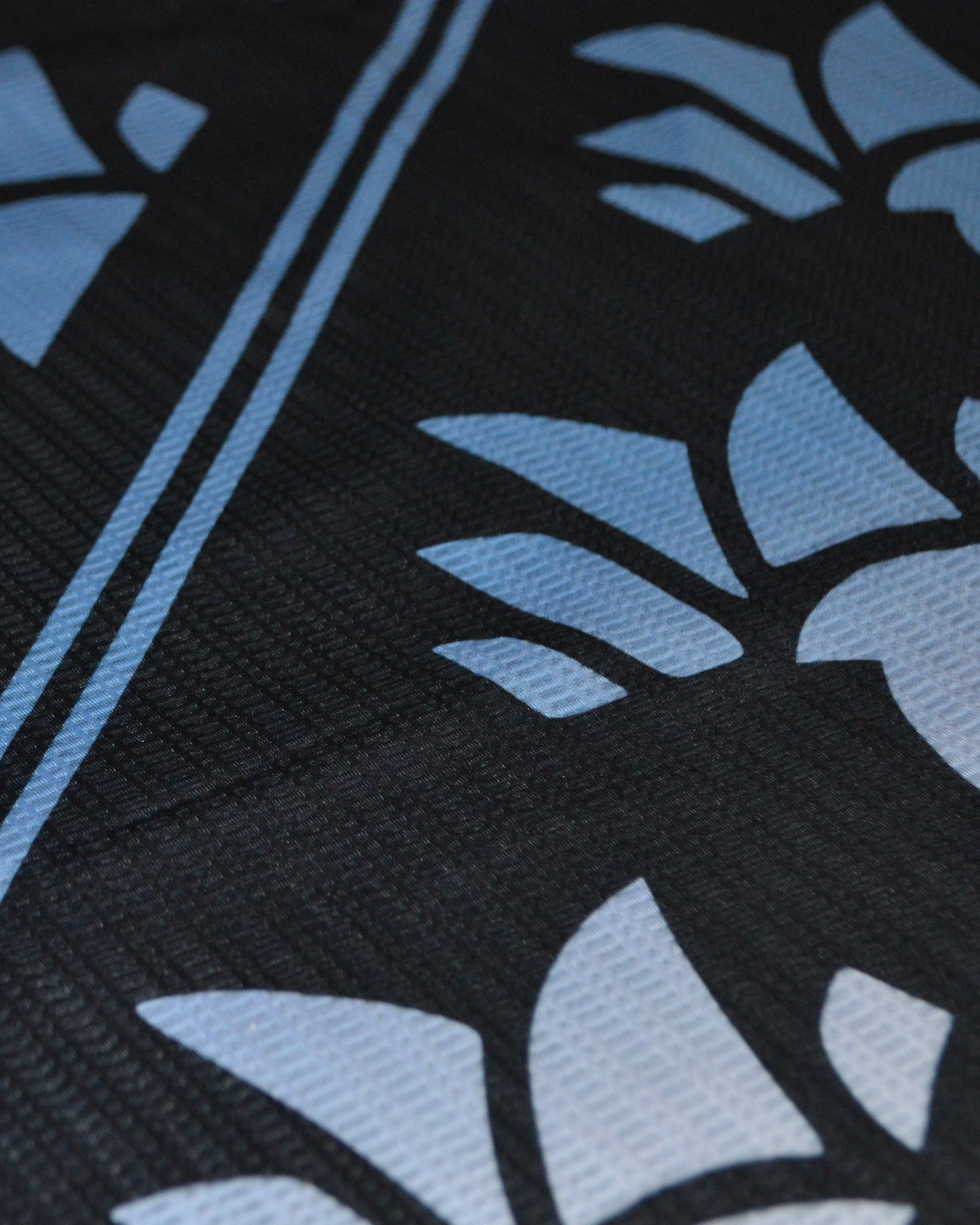 Australian running brand lightweight breathable running singlet sustainable carapace sydney marathon